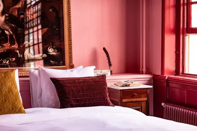 Comfort Tek Büyük Yataklı Oda