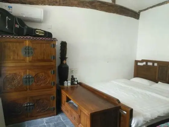Traditional Tek Büyük Yataklı Oda