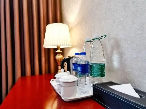 Business Tek Büyük Yataklı Oda