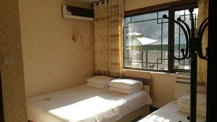 Üç Kişilik Oda