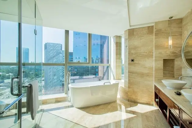 Oda, 2 Çift Kişilik Yatak, Şehir Manzaralı
