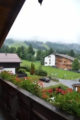 Apart Daire, 2 Yatak Odası, Balkon (III)