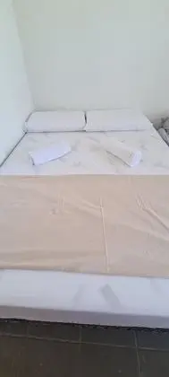 City Tek Büyük Yataklı Oda