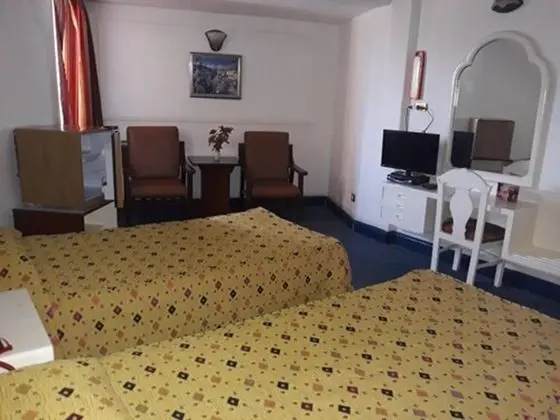 Basic Tek Büyük Yataklı Oda