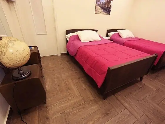 Tek Büyük Yataklı Oda (Tyre)