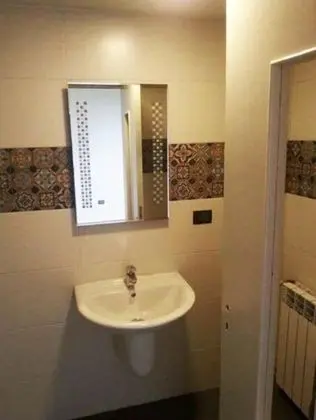 Tek Büyük Yataklı Oda (Tyre)