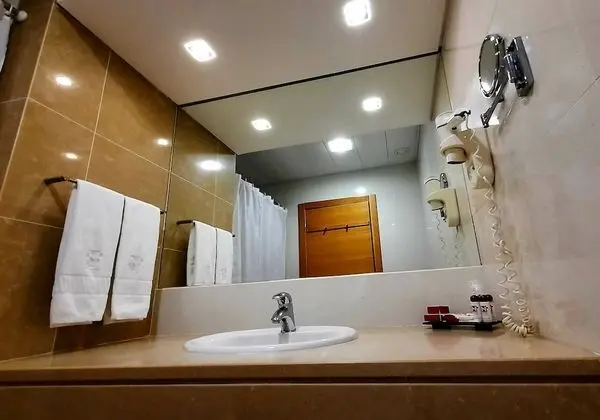 Tek Büyük veya İki Ayrı Yataklı Oda