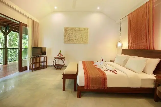 Villa, 4 Yatak Odası, Nehir Manzaralı