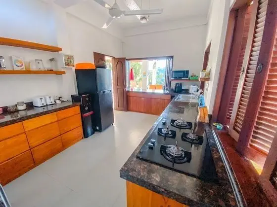 Villa, 4 Yatak Odası, Nehir Manzaralı