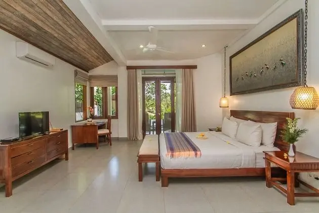 Villa, 4 Yatak Odası, Nehir Manzaralı