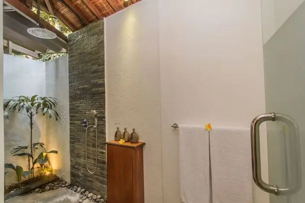 Villa, 4 Yatak Odası, Nehir Manzaralı