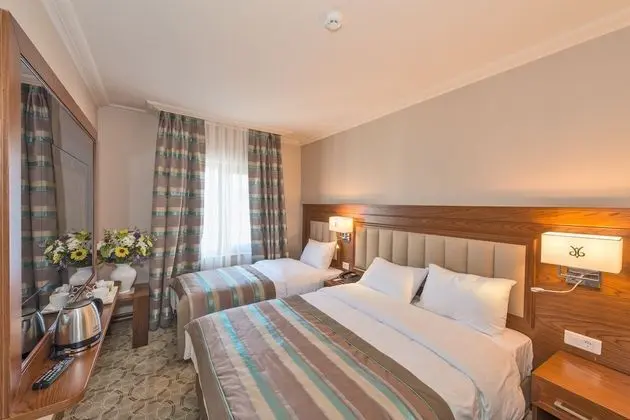 Deluxe Üç Kişilik Oda