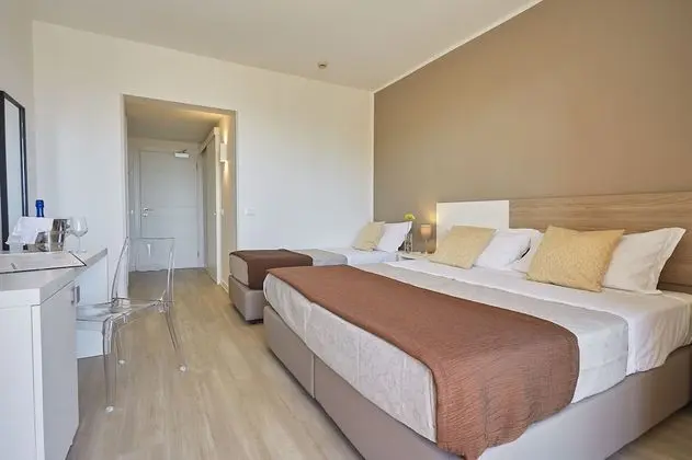 Economy Üç Kişilik Oda (partial view)