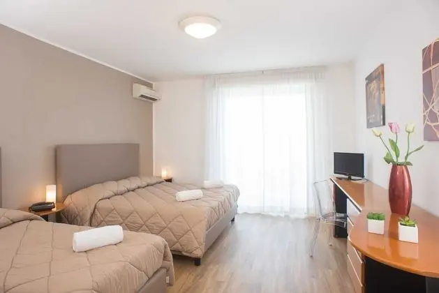 Standard Üç Kişilik Oda, Balkon, Şehir Manzaralı
