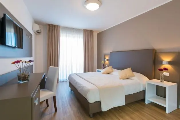 Superior Tek Büyük Yataklı Oda, Balkon, Kule (city view)