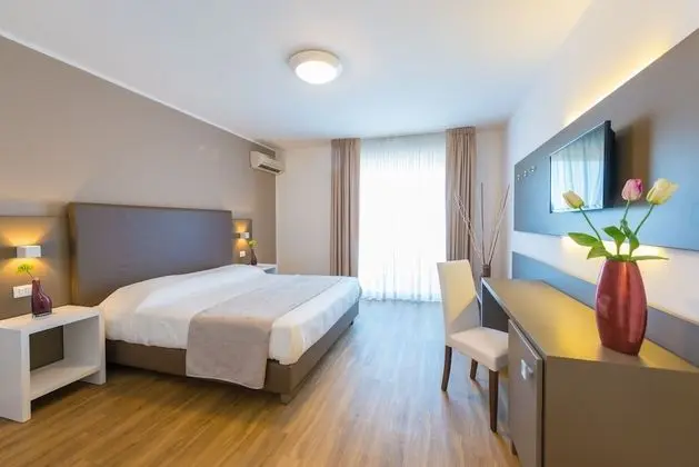 Superior Tek Büyük Yataklı Oda, Balkon, Kule (city view)