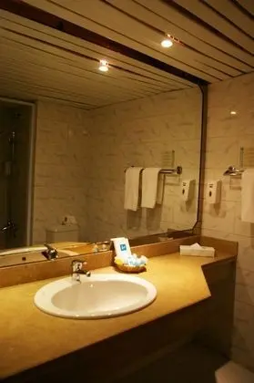 Junior Süit, 1 Yatak Odası, Havuz Manzaralı