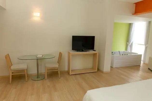 Oda, 1 En Büyük (King) Boy Yatak ve Çekyat, Engellilere Uygun (Mobility/Hearing Accesible Room)