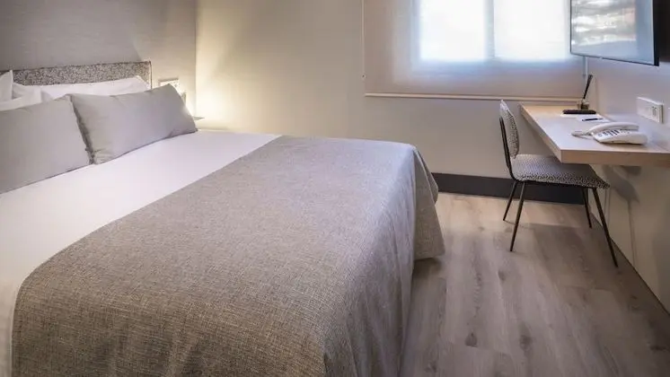 Comfort Tek Büyük veya İki Ayrı Yataklı Oda