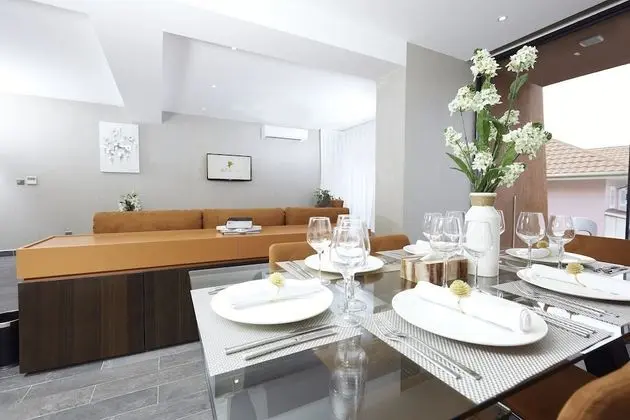 1 Bedroom Presidential Suite