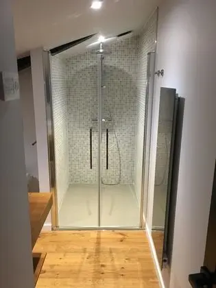 Deluxe Tek Büyük Yataklı Oda (ABBESSE)