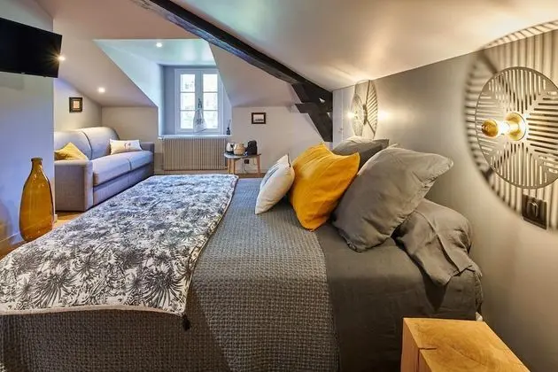 Premium Dört Kişilik Oda, Banyolu/Duşlu, Havuz Manzaralı (HUCHET)