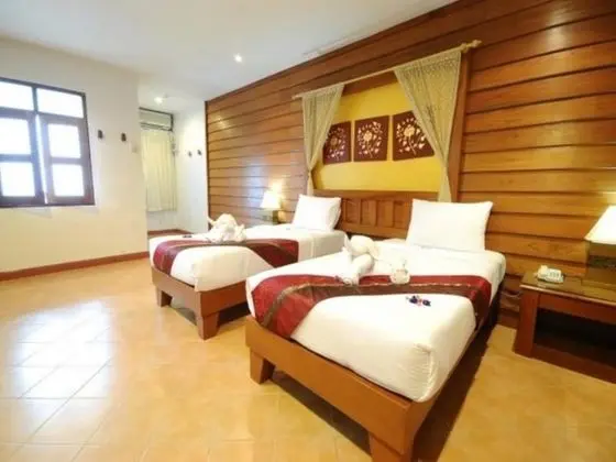 Grand Superior Room