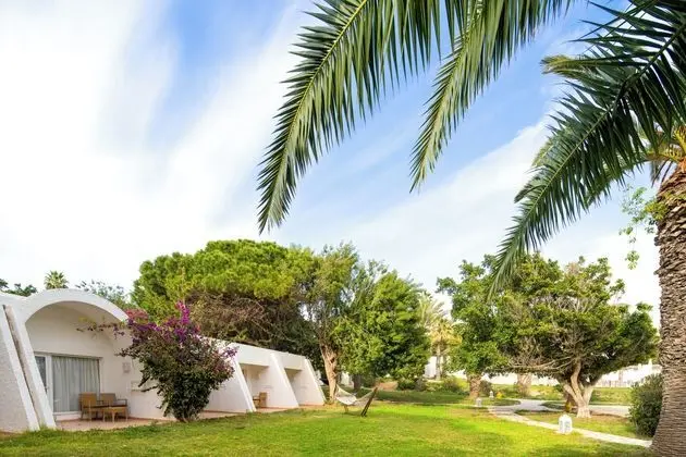 Bungalow Single Garden View