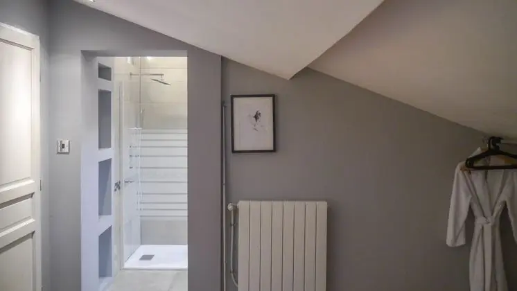 Club Tek Büyük Yataklı Oda, Sigara İçilmez (Louis Armstrong)