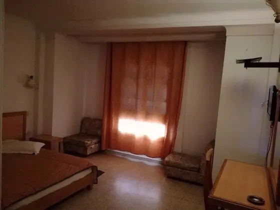 Tek Büyük Yataklı Oda