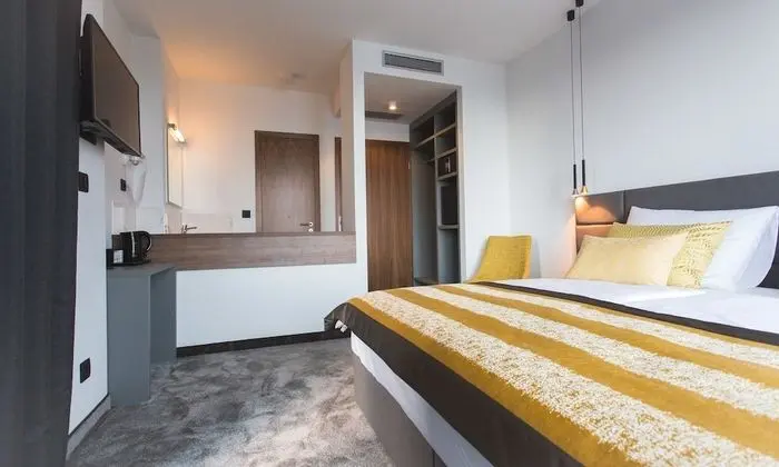 Deluxe Tek Büyük veya İki Ayrı Yataklı Oda