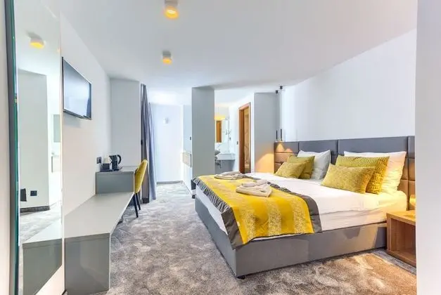 Deluxe Tek Büyük veya İki Ayrı Yataklı Oda