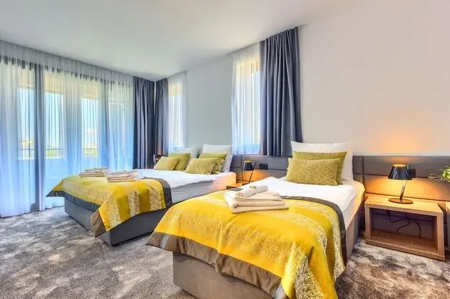 Deluxe Üç Kişilik Oda