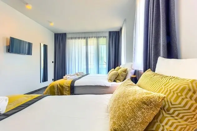Deluxe Üç Kişilik Oda