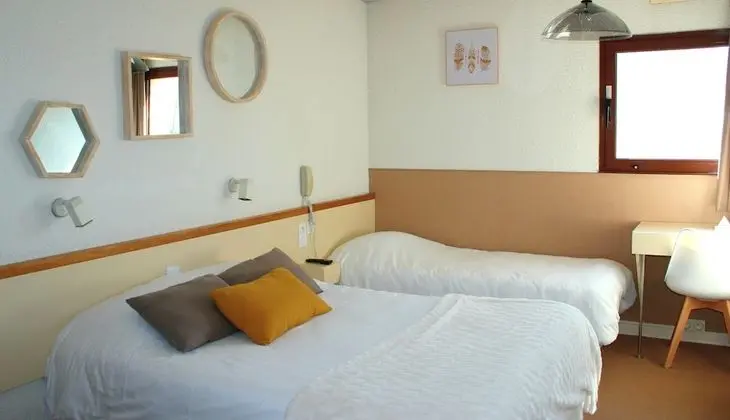 İki Ayrı Yataklı Oda, Sigara İçilmez