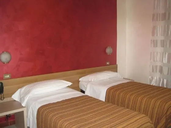 Oda, 2 Tek Kişilik Yatak