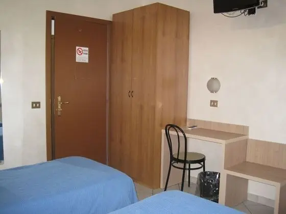 Oda, 2 Tek Kişilik Yatak