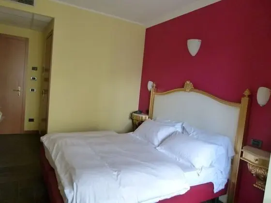 Comfort Tek Büyük veya İki Ayrı Yataklı Oda, Balkon