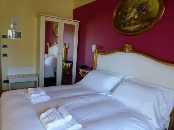 Comfort Tek Büyük veya İki Ayrı Yataklı Oda, Balkon
