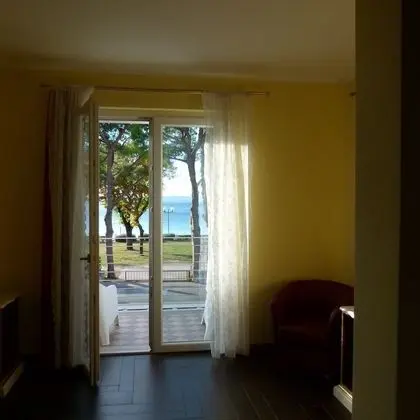 Superior Tek Büyük veya İki Ayrı Yataklı Oda, Balkon, Göl Manzaralı