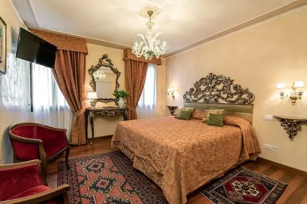 Superior Tek Büyük Yataklı Oda