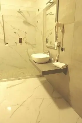 Standard Büyük Yataklı Tek Kişilik Oda