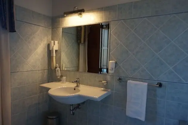 Standard Tek Büyük veya İki Ayrı Yataklı Oda