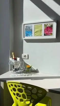 Tek Büyük veya İki Ayrı Yataklı Oda, Kısmi Deniz Manzaralı