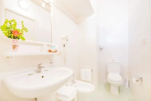 Büyük Yataklı Tek Kişilik Oda, Deniz Manzaralı