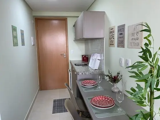 Odada yemek servisi