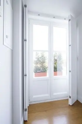 Traditional Tek Büyük Yataklı Oda