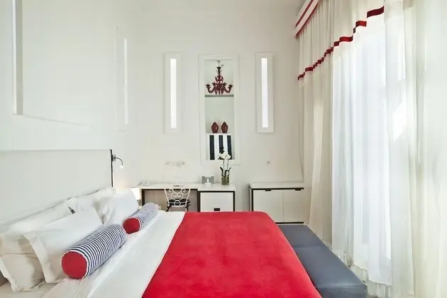 Comfort Tek Büyük veya İki Ayrı Yataklı Oda