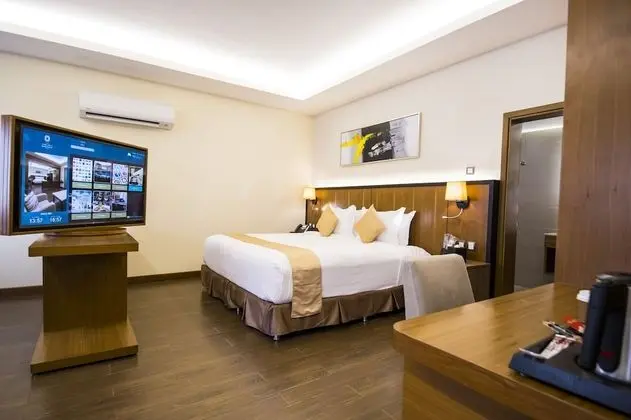 Deluxe Oda, 1 Büyük (Queen) Boy Yatak