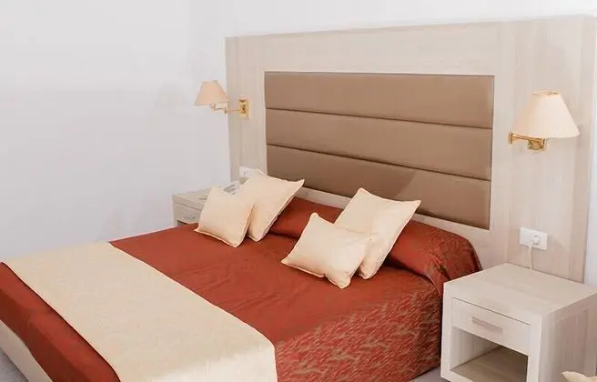 Standard Tek Büyük veya İki Ayrı Yataklı Oda, Deniz Manzaralı